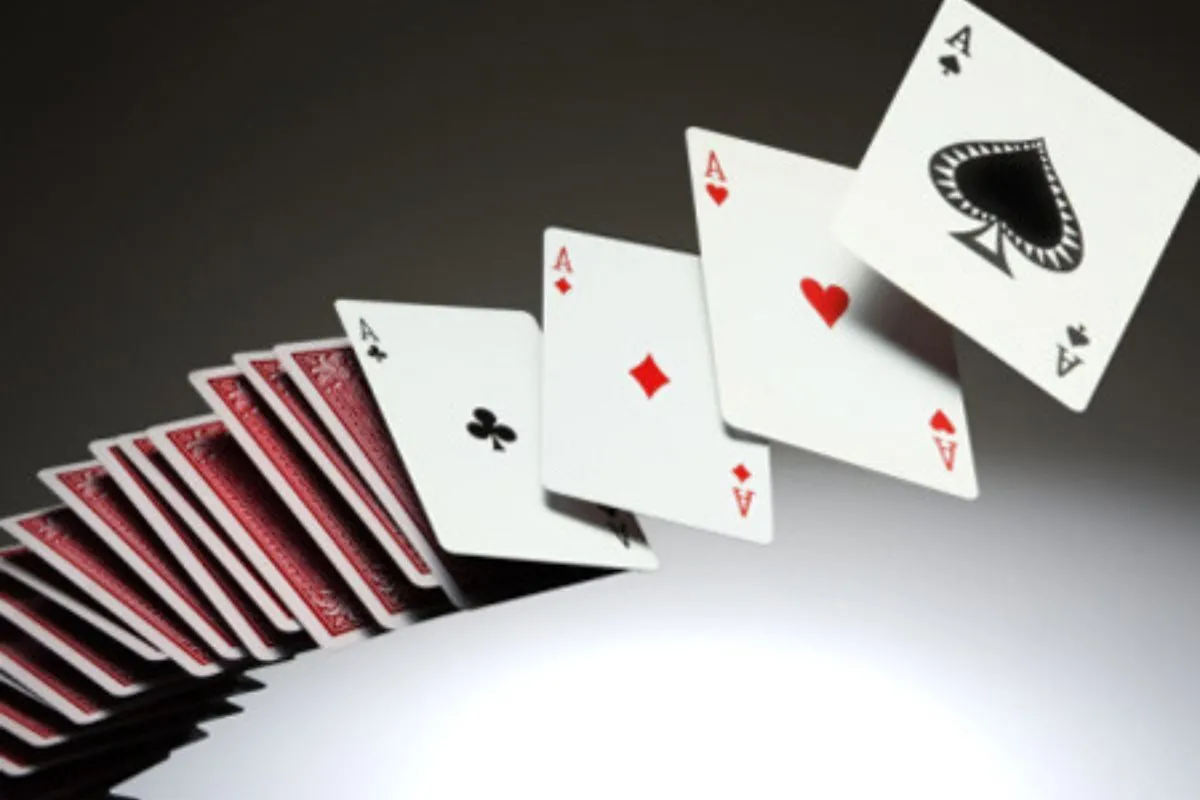 XO88 - Tìm hiểu bộ phom lớn nhất trong poker là gì